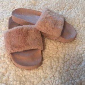 Steve Madden pink slippers